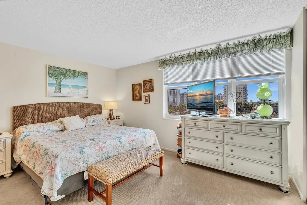 3233 NE 32nd Avenue Fort Lauderdale FL 33308