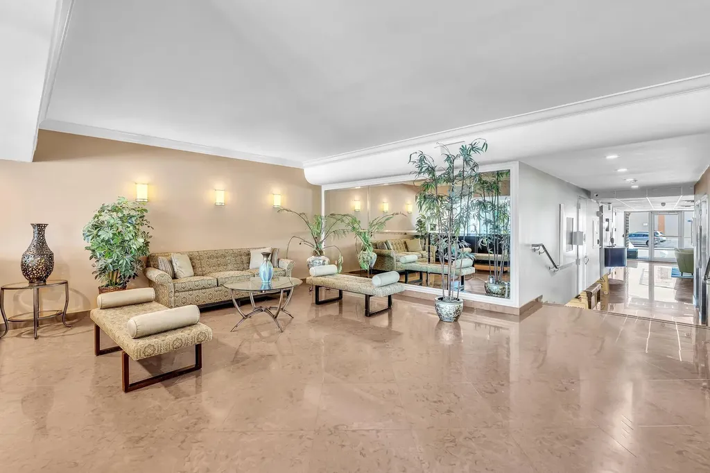 3233 NE 32nd Avenue Fort Lauderdale FL 33308