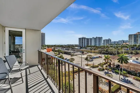 3233 NE 32nd Avenue Fort Lauderdale FL 33308