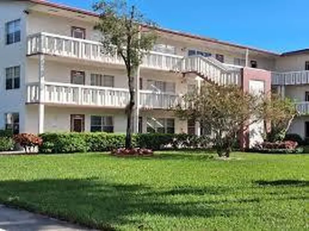 29 Preston A Boca Raton FL 33434