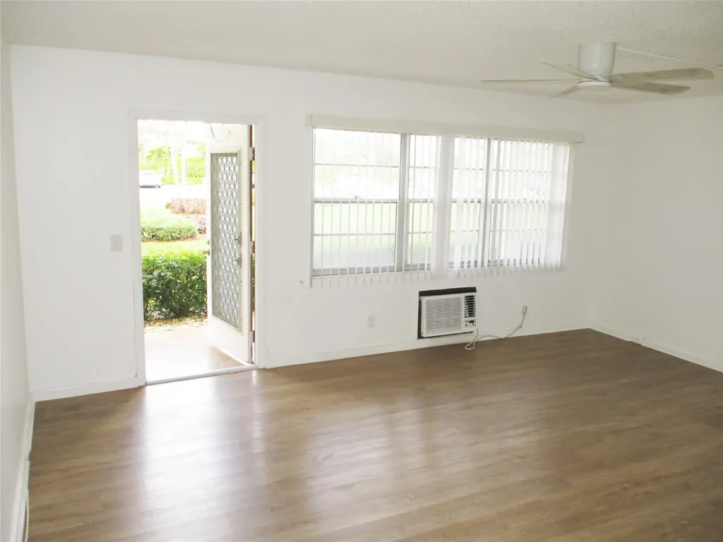 513 Mansfield M Boca Raton FL 33434