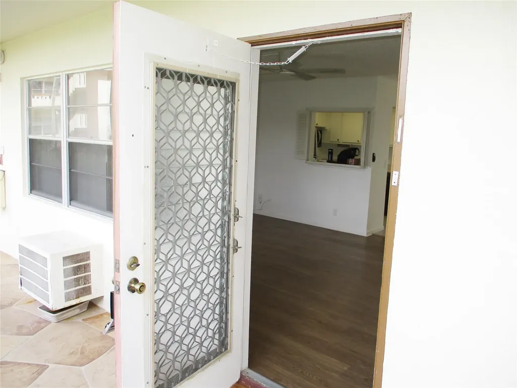 513 Mansfield M Boca Raton FL 33434