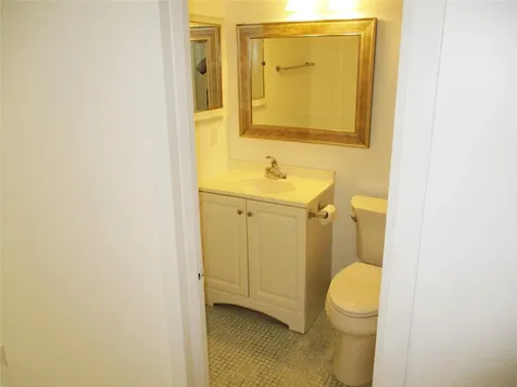 513 Mansfield M Boca Raton FL 33434