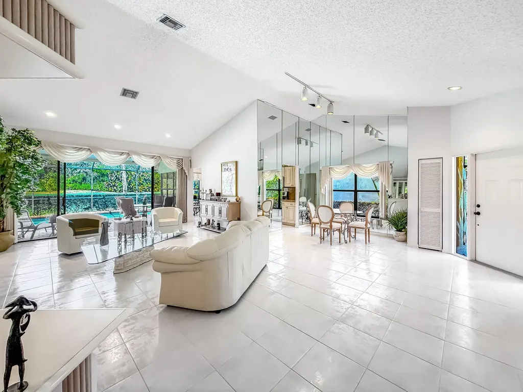 11105 Highland Circle Boca Raton FL 33428