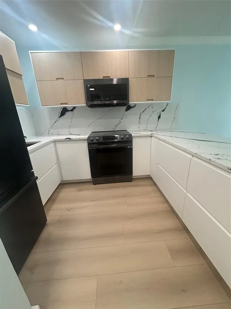 101 SE 6 Avenue Pompano Beach FL 33063