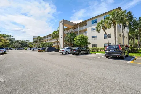 2403 Antigua Circle Coconut Creek FL 33066
