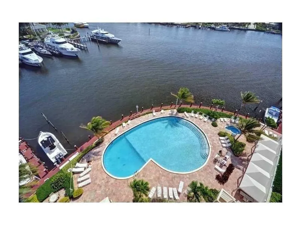 1 Las Olas Circle Fort Lauderdale FL 33316