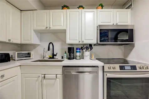 1 Las Olas Circle Fort Lauderdale FL 33316