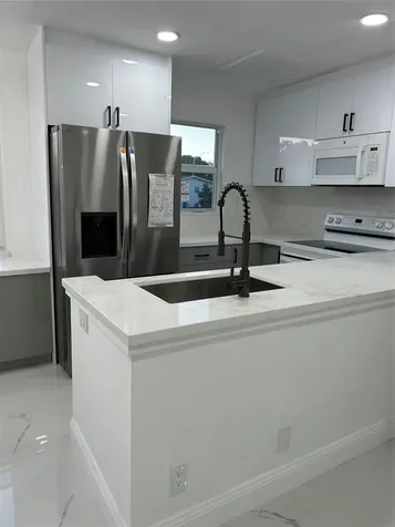 115 Ventnor F Deerfield Beach FL 33442