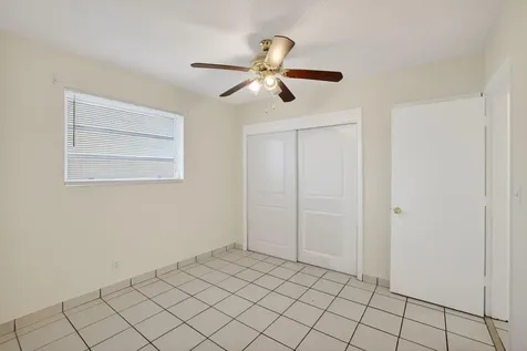 2500 SW 18th Terrace Fort Lauderdale FL 33315