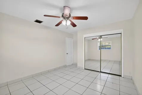 2500 SW 18th Terrace Fort Lauderdale FL 33315