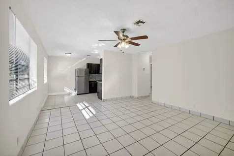 2500 SW 18th Terrace Fort Lauderdale FL 33315