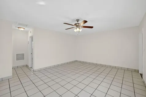 2500 SW 18th Terrace Fort Lauderdale FL 33315