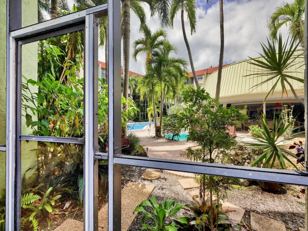 5300 NE 24th Terrace Fort Lauderdale FL 33308