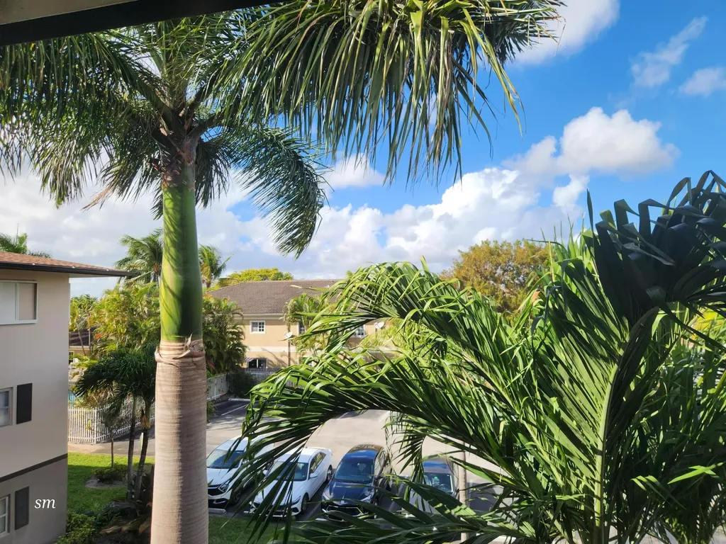 4900 Washington Street Hollywood FL 33021