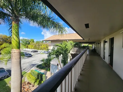 4900 Washington Street Hollywood FL 33021