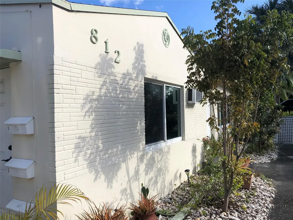 812 NE 15 Avenue Fort Lauderdale FL 33304