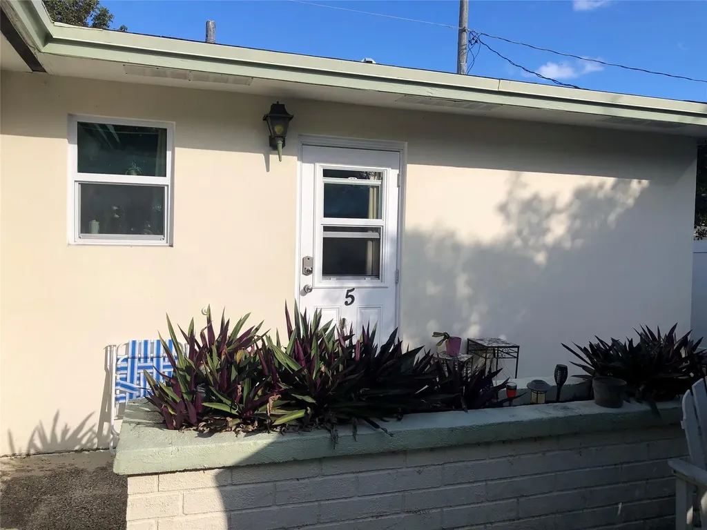 812 NE 15 Avenue Fort Lauderdale FL 33304