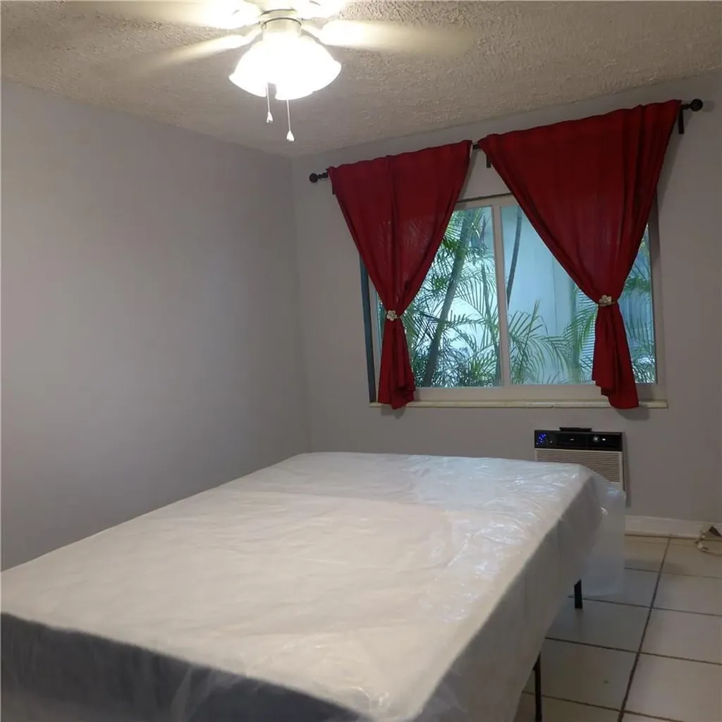812 NE 15 Avenue Fort Lauderdale FL 33304