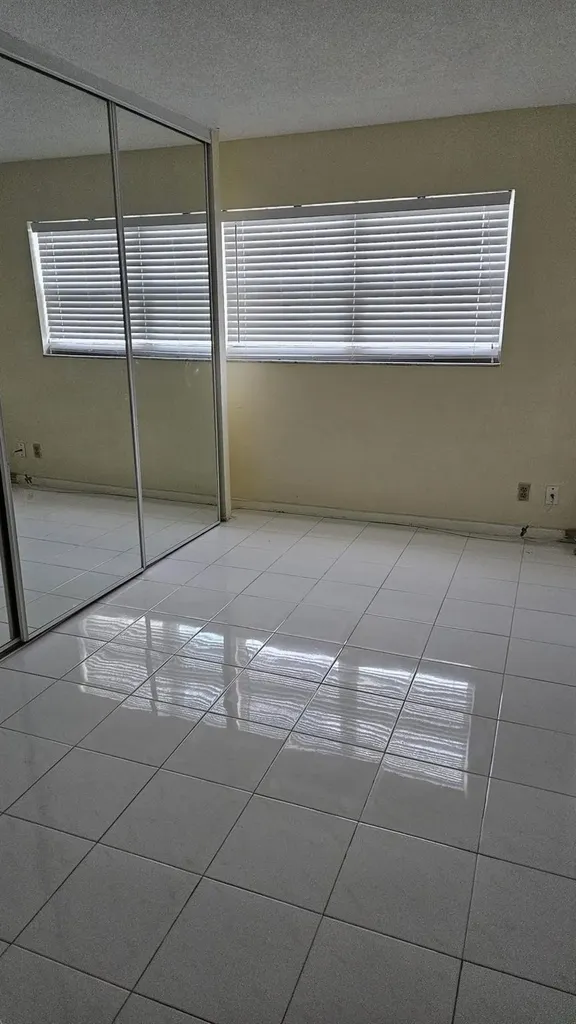 4042 NW 19th Street Fort Lauderdale FL 33313