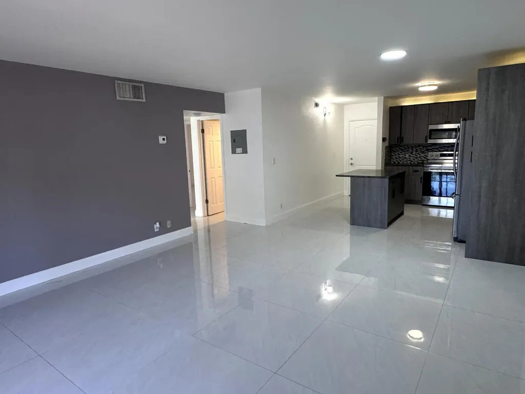 770 SE 2nd Avenue Deerfield Beach FL 33441