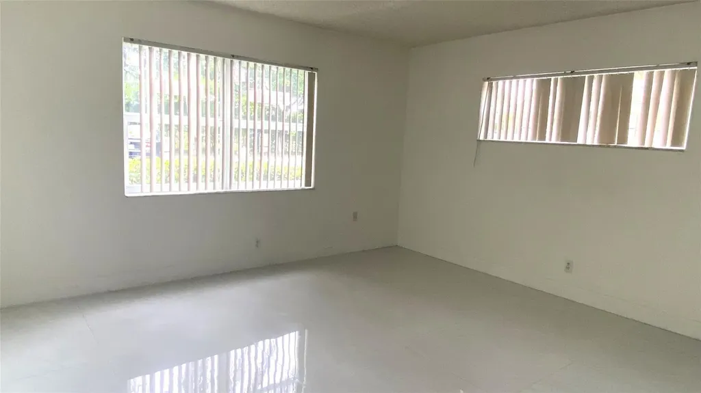 770 SE 2nd Avenue Deerfield Beach FL 33441