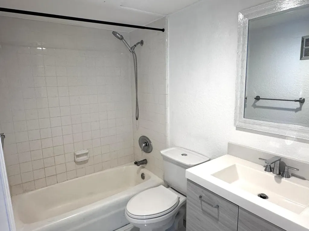 770 SE 2nd Avenue Deerfield Beach FL 33441