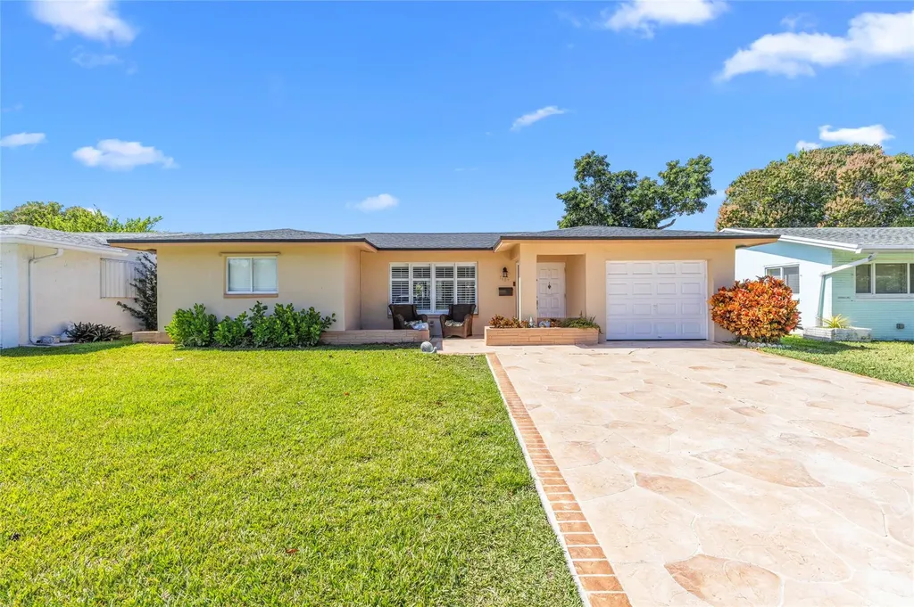 5607 NW 49th Avenue Tamarac FL 33319