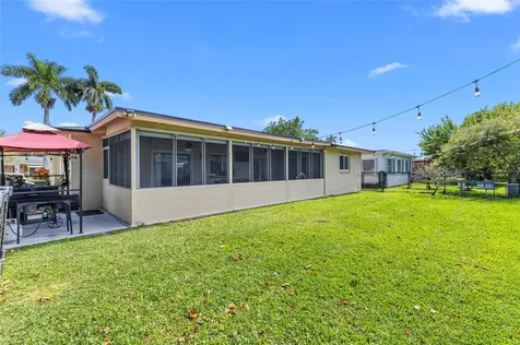 5607 NW 49th Avenue Tamarac FL 33319
