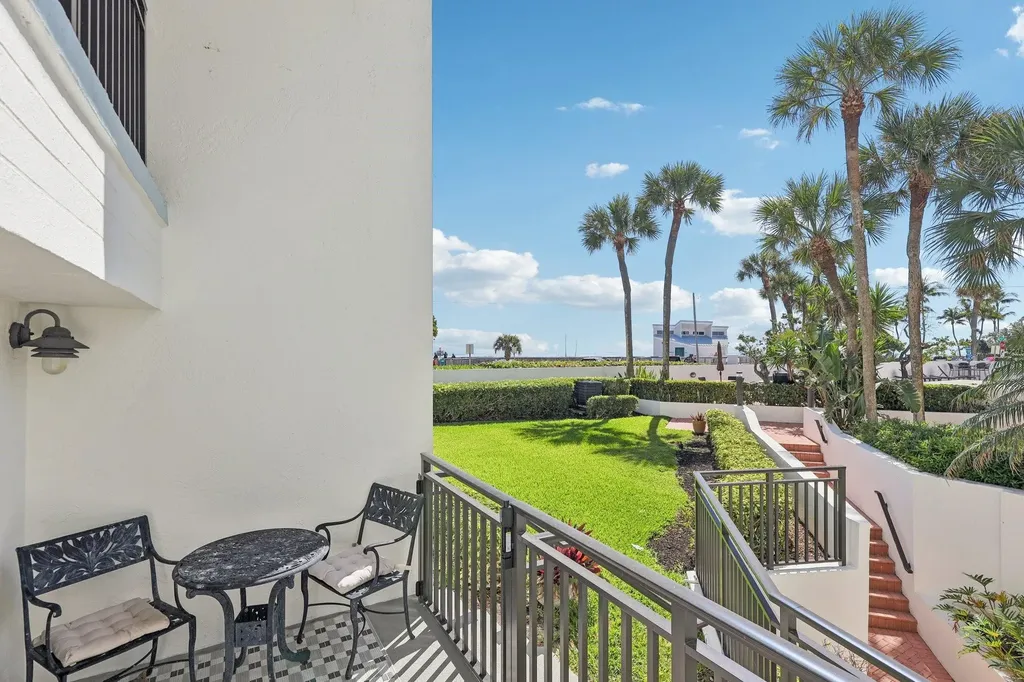 665 SE 21st Avenue Deerfield Beach FL 33441