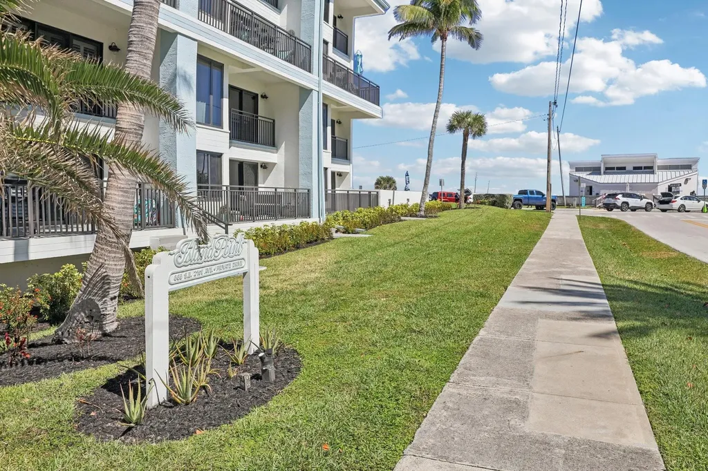 665 SE 21st Avenue Deerfield Beach FL 33441