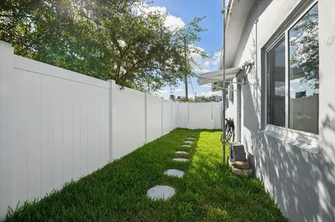 1921 NW 31st Court Oakland Park FL 33309