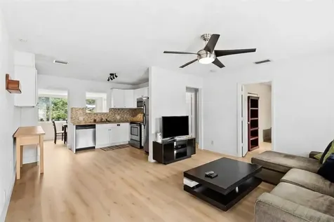 41 NE 46th Street Oakland Park FL 33334