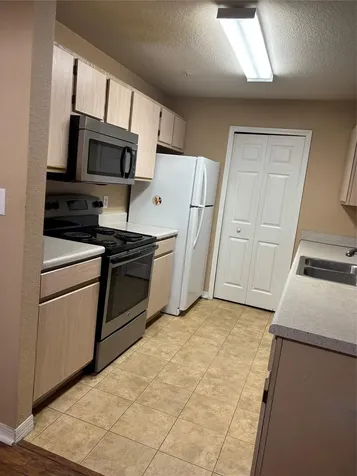 5475 Vineland Road Orlando FL 32811