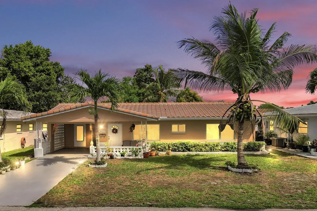 8513 NW 57th Court NW Tamarac FL 33321