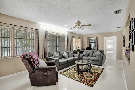 8513 NW 57th Court NW Tamarac FL 33321