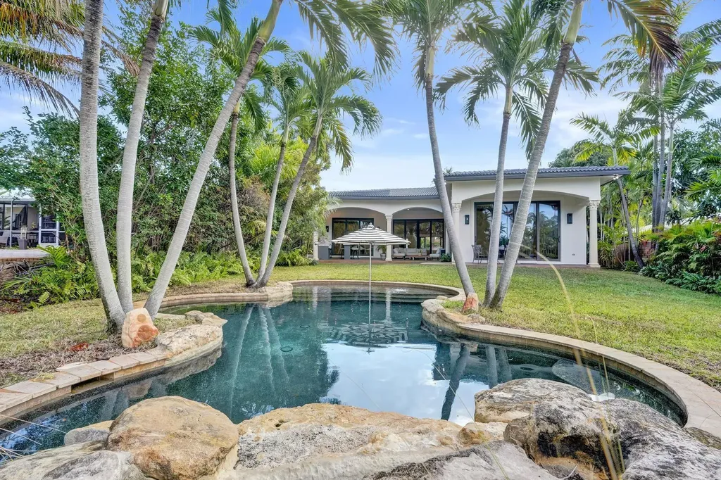 2425 Middle River Drive Fort Lauderdale FL 33305