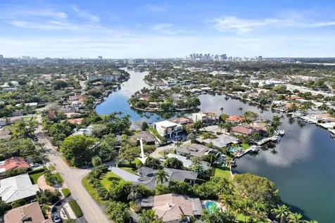 2425 Middle River Drive Fort Lauderdale FL 33305