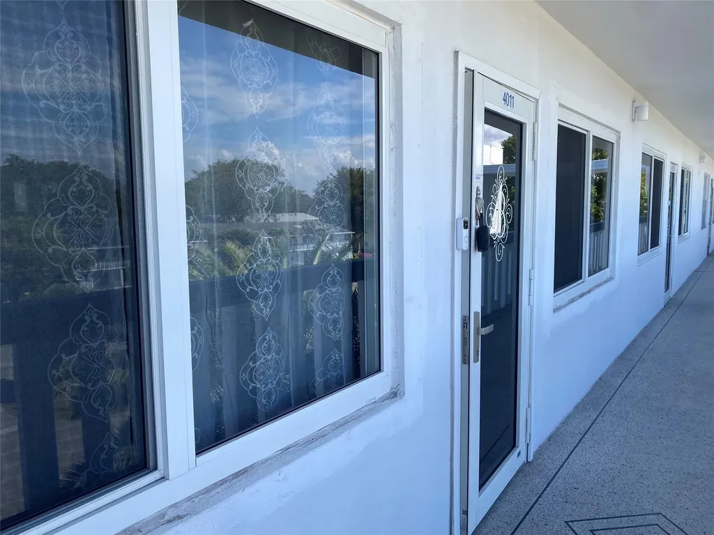 4011 Upminster J Deerfield Beach FL 33442