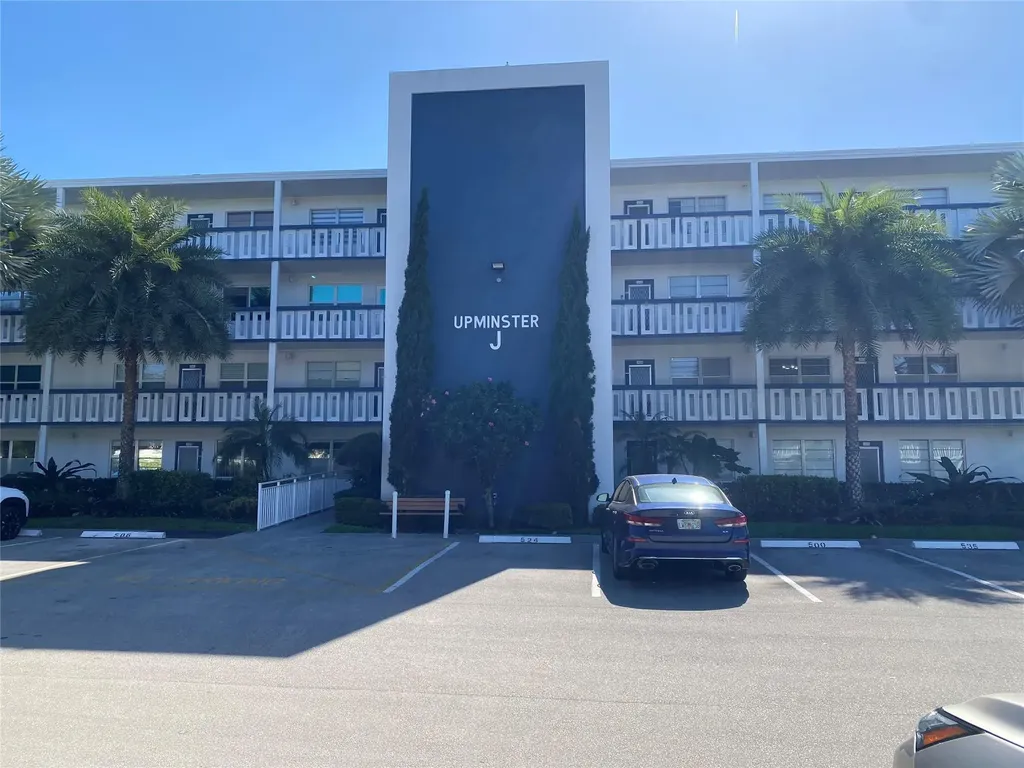 4011 Upminster J Deerfield Beach FL 33442