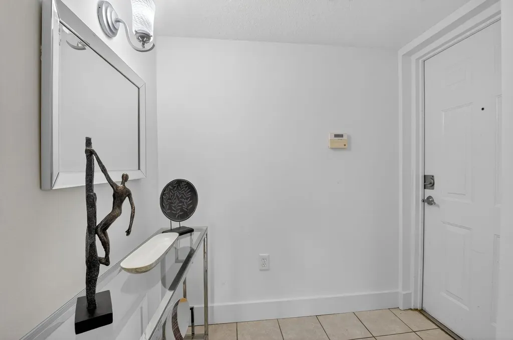 224 Villa Circle Boynton Beach FL 33435