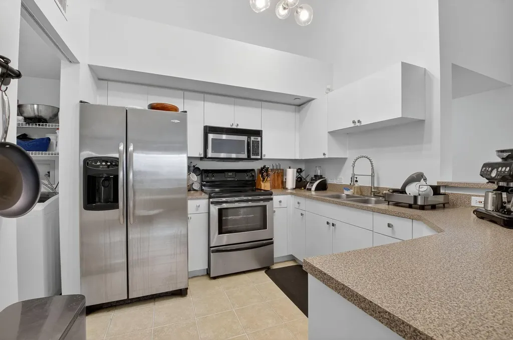 224 Villa Circle Boynton Beach FL 33435