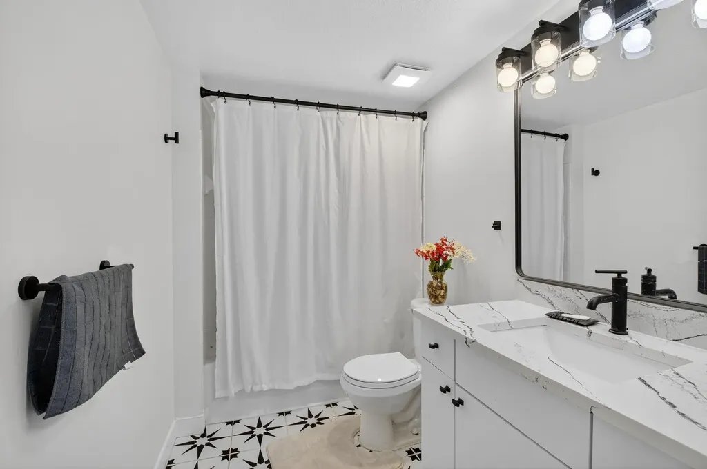 224 Villa Circle Boynton Beach FL 33435