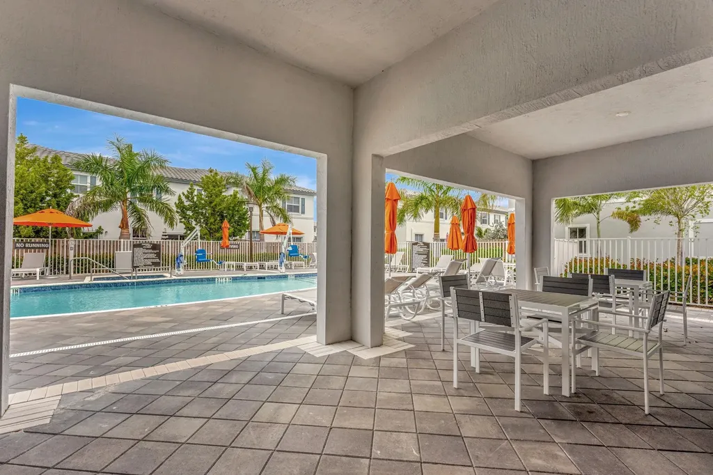 4611 NW 118th Avenue Coral Springs FL 33076