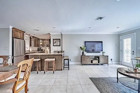 1131 SE 5th Avenue Pompano Beach FL 33060