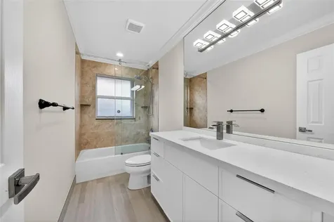 1762 NE 38th Street Oakland Park FL 33334