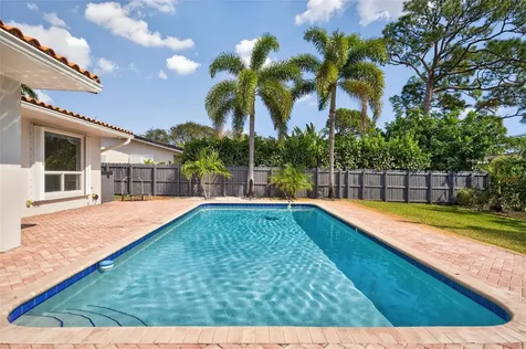 1762 NE 38th Street Oakland Park FL 33334