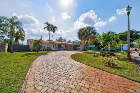 1762 NE 38th Street Oakland Park FL 33334