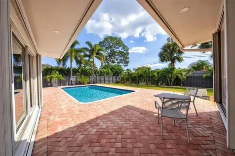 1762 NE 38th Street Oakland Park FL 33334