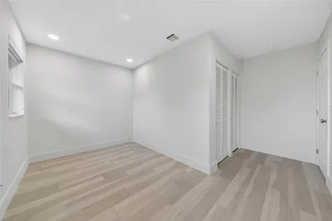 1762 NE 38th Street Oakland Park FL 33334